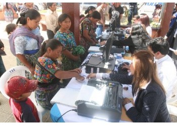 Mujeres-Maria-Cauque-Santiago-Sacatepequez PREIMA20110222 0015 5